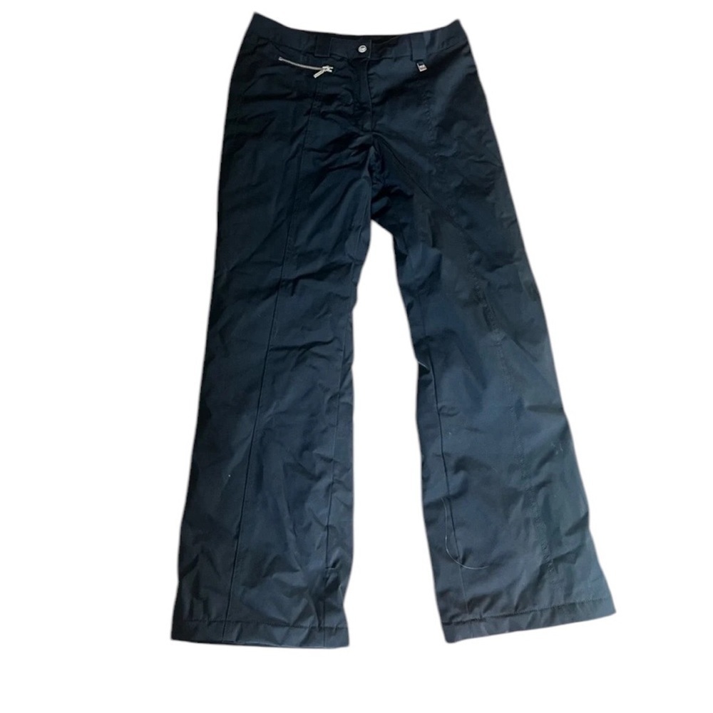 Nils ladies ski pant size 8 regular. Built in gators. One tiny tear shown